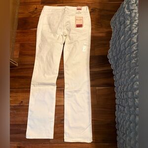 NWT Wrangler‎ White Straight Leg Jeans 7x32 Premium Denim (0350) (0351)